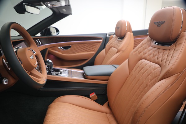 New 2026 Bentley Continental GTC Azure for sale $390,870 at Alfa Romeo of Westport in Westport CT 06880 24