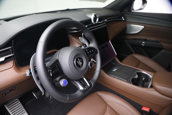 New 2026 Maserati Grecale Modena V6 for sale $97,295 at Alfa Romeo of Westport in Westport CT 06880 16