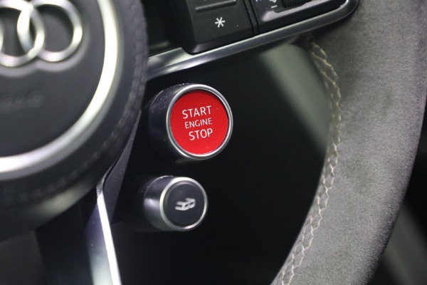 Used 2020 Audi R8 5.2 quattro V10 performance for sale $213,900 at Alfa Romeo of Westport in Westport CT 06880 28