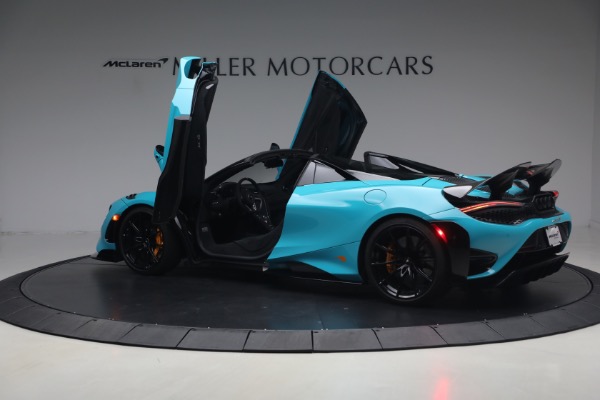 Used 2022 McLaren 765LT Spider for sale $599,900 at Alfa Romeo of Westport in Westport CT 06880 16