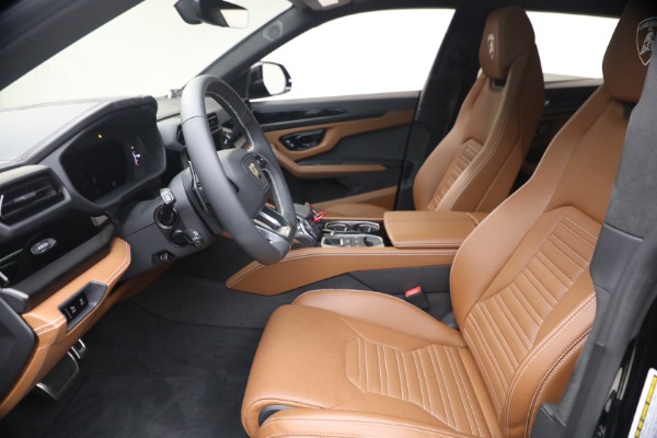 Used 2025 Lamborghini Urus SE for sale $305,900 at Alfa Romeo of Westport in Westport CT 06880 13