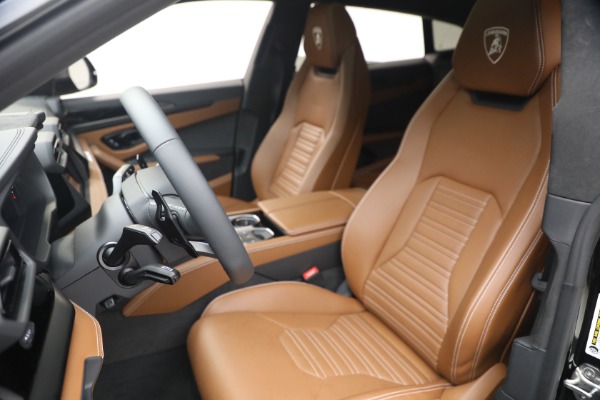 Used 2025 Lamborghini Urus SE for sale $305,900 at Alfa Romeo of Westport in Westport CT 06880 14