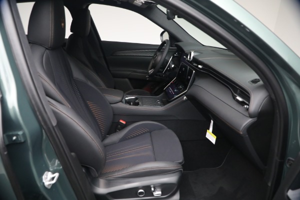 New 2026 Maserati Grecale Modena V6 for sale $96,825 at Alfa Romeo of Westport in Westport CT 06880 16