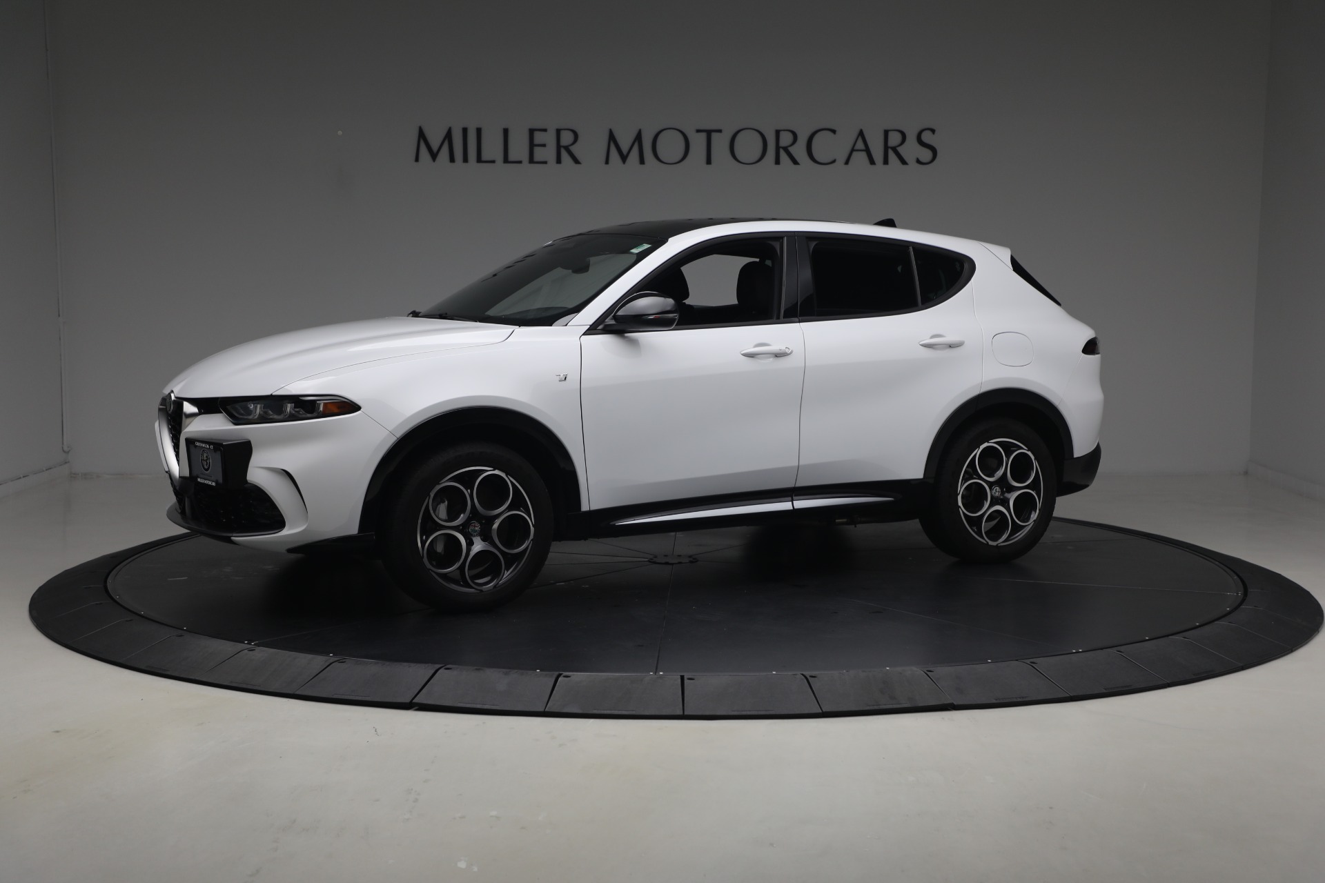 Used 2024 Alfa Romeo Tonale Hybrid Ti for sale $26,900 at Alfa Romeo of Westport in Westport CT 06880 1
