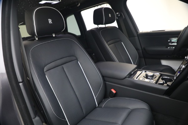 New 2027 Rolls-Royce Black Badge Cullinan for sale $576,350 at Alfa Romeo of Westport in Westport CT 06880 19