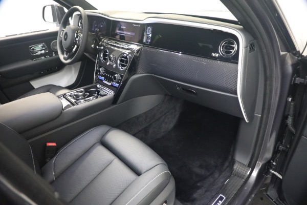 New 2027 Rolls-Royce Black Badge Cullinan for sale $576,350 at Alfa Romeo of Westport in Westport CT 06880 21