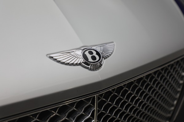 Used 2022 Bentley Bentayga V8 for sale $129,900 at Alfa Romeo of Westport in Westport CT 06880 13