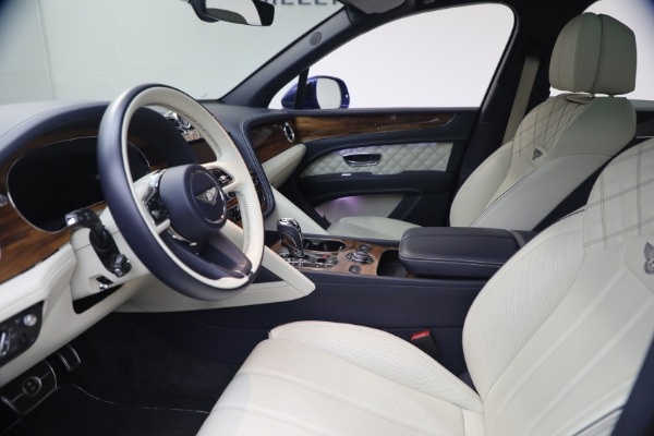Used 2022 Bentley Bentayga V8 for sale $129,900 at Alfa Romeo of Westport in Westport CT 06880 18