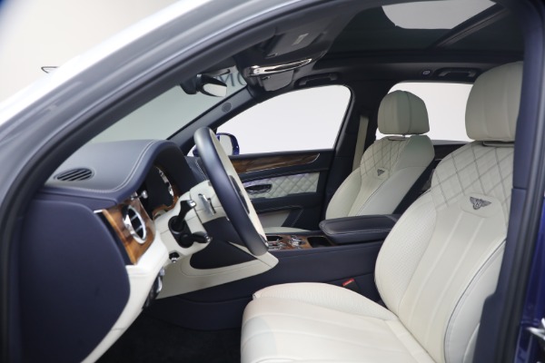 Used 2022 Bentley Bentayga V8 for sale $129,900 at Alfa Romeo of Westport in Westport CT 06880 19