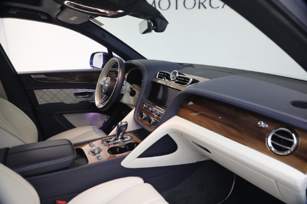 Used 2022 Bentley Bentayga V8 for sale $129,900 at Alfa Romeo of Westport in Westport CT 06880 22