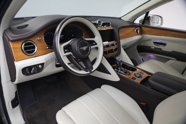 Used 2021 Bentley Bentayga V8 for sale $119,900 at Alfa Romeo of Westport in Westport CT 06880 18