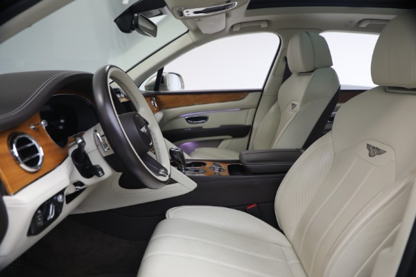 Used 2021 Bentley Bentayga V8 for sale $119,900 at Alfa Romeo of Westport in Westport CT 06880 19