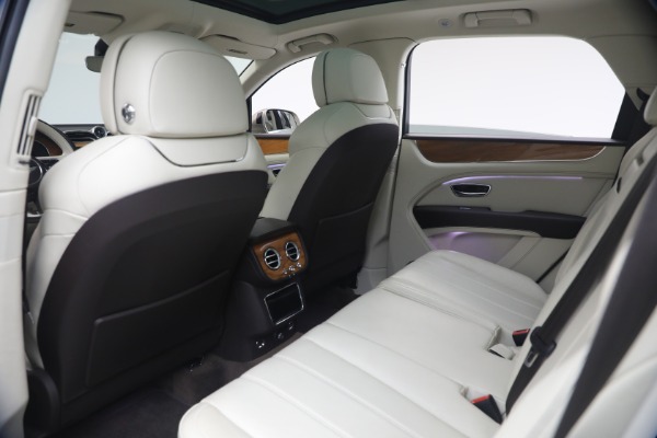 Used 2021 Bentley Bentayga V8 for sale $119,900 at Alfa Romeo of Westport in Westport CT 06880 21