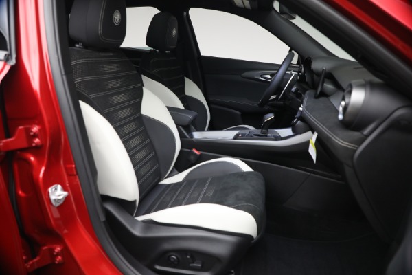 New 2026 Alfa Romeo Tonale Sport Speciale for sale $49,135 at Alfa Romeo of Westport in Westport CT 06880 16