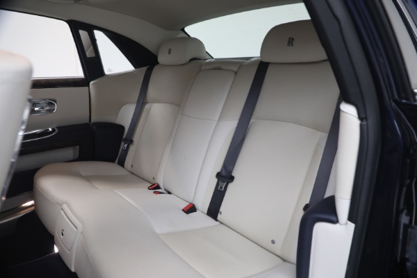 Used 2014 Rolls-Royce Ghost for sale $139,900 at Alfa Romeo of Westport in Westport CT 06880 17