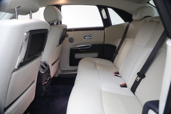 Used 2014 Rolls-Royce Ghost for sale $139,900 at Alfa Romeo of Westport in Westport CT 06880 20