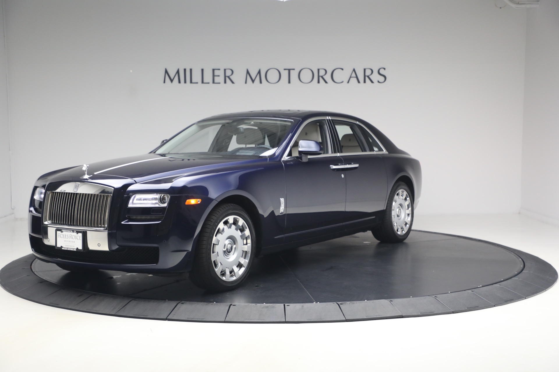 Used 2014 Rolls-Royce Ghost for sale $139,900 at Alfa Romeo of Westport in Westport CT 06880 1