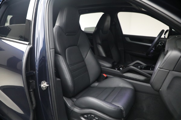 Used 2024 Porsche Cayenne S for sale $79,900 at Alfa Romeo of Westport in Westport CT 06880 19