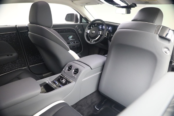 Used 2024 Rolls-Royce Spectre for sale $399,900 at Alfa Romeo of Westport in Westport CT 06880 23