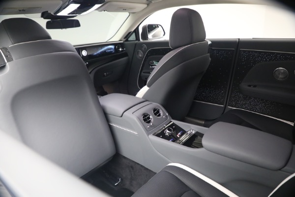 Used 2024 Rolls-Royce Spectre for sale $399,900 at Alfa Romeo of Westport in Westport CT 06880 25