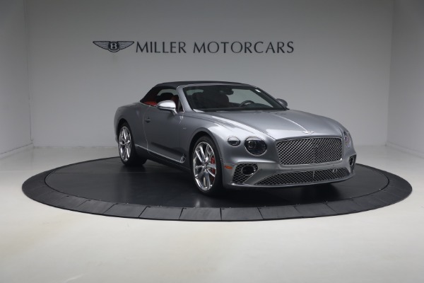 Used 2022 Bentley Continental GTC V8 for sale $219,900 at Alfa Romeo of Westport in Westport CT 06880 24
