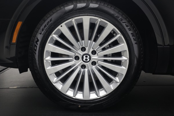 New 2026 Bentley Bentayga V8 for sale $244,330 at Alfa Romeo of Westport in Westport CT 06880 14