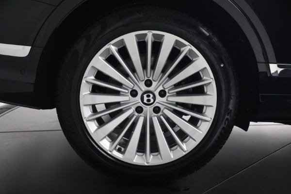 New 2026 Bentley Bentayga V8 for sale $244,330 at Alfa Romeo of Westport in Westport CT 06880 16
