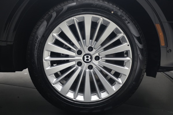 New 2026 Bentley Bentayga V8 for sale $244,330 at Alfa Romeo of Westport in Westport CT 06880 17