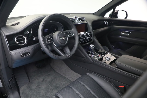New 2026 Bentley Bentayga V8 for sale $244,330 at Alfa Romeo of Westport in Westport CT 06880 19