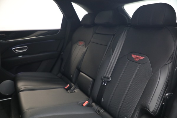 New 2026 Bentley Bentayga V8 for sale $244,330 at Alfa Romeo of Westport in Westport CT 06880 24