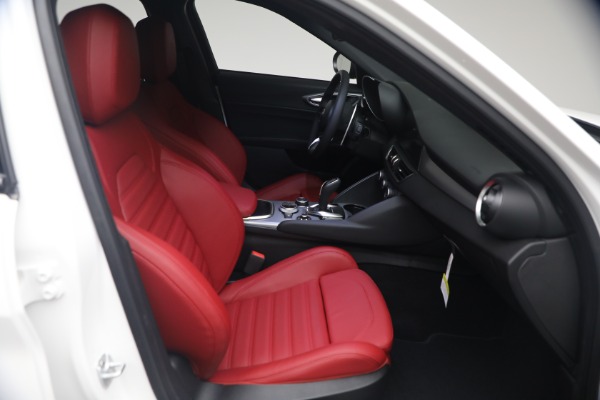 New 2026 Alfa Romeo Giulia Veloce for sale $55,870 at Alfa Romeo of Westport in Westport CT 06880 15