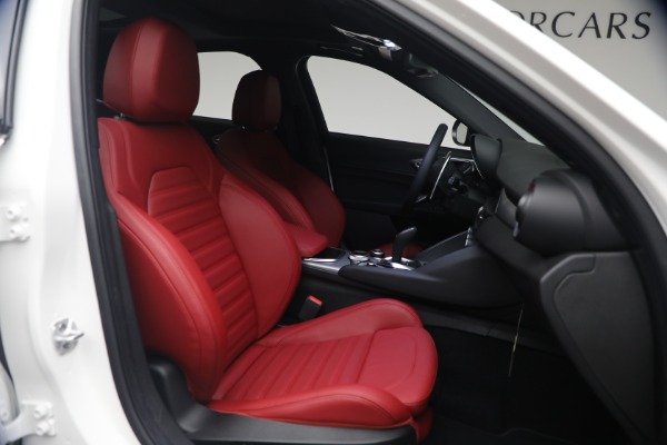 New 2026 Alfa Romeo Giulia Veloce for sale $55,870 at Alfa Romeo of Westport in Westport CT 06880 17