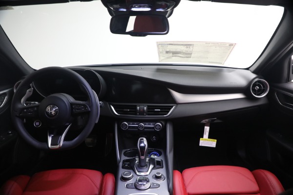 New 2026 Alfa Romeo Giulia Veloce for sale $55,870 at Alfa Romeo of Westport in Westport CT 06880 22