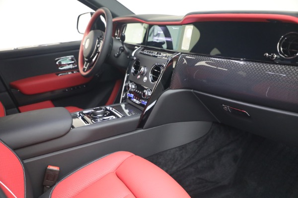 New 2027 Rolls-Royce Black Badge Cullinan for sale $569,350 at Alfa Romeo of Westport in Westport CT 06880 18