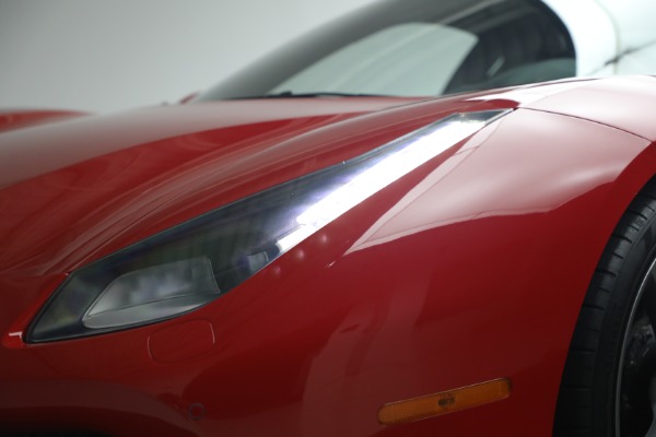 Used 2018 Ferrari 488 GTB for sale $399,900 at Alfa Romeo of Westport in Westport CT 06880 22