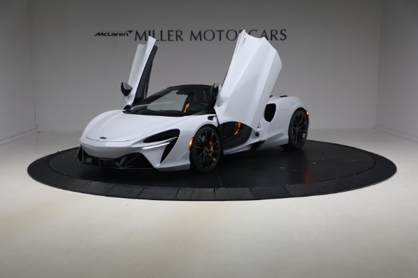 New 2026 McLaren Artura Spider Vision for sale $337,400 at Alfa Romeo of Westport in Westport CT 06880 13