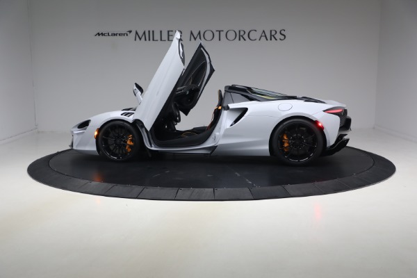 New 2026 McLaren Artura Spider Vision for sale $337,400 at Alfa Romeo of Westport in Westport CT 06880 14