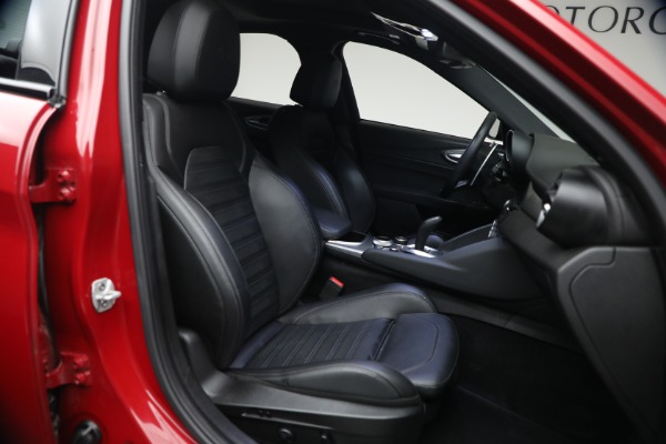 Used 2023 Alfa Romeo Giulia Veloce for sale $33,900 at Alfa Romeo of Westport in Westport CT 06880 16