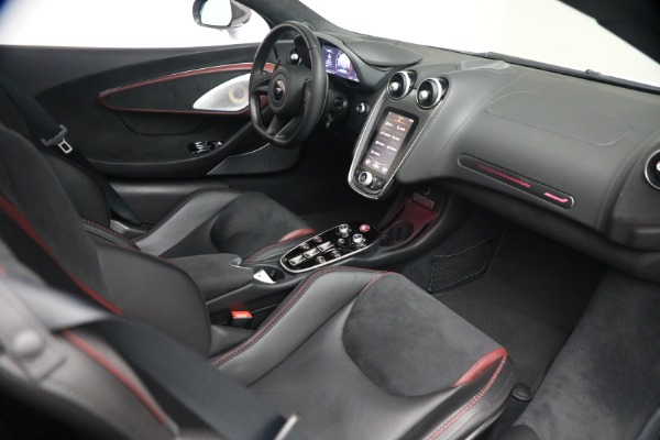 Used 2025 McLaren GTS Performance for sale $189,900 at Alfa Romeo of Westport in Westport CT 06880 25