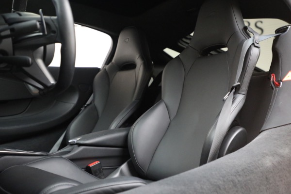 Used 2023 McLaren GT for sale $166,900 at Alfa Romeo of Westport in Westport CT 06880 16
