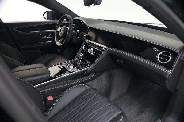 Used 2022 Bentley Flying Spur W12 for sale $195,900 at Alfa Romeo of Westport in Westport CT 06880 26