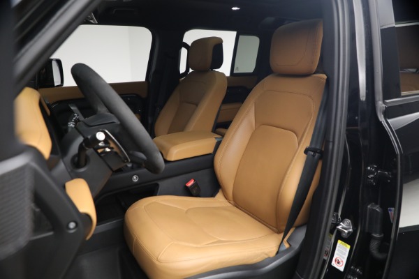 Used 2024 Land Rover Defender 110 V8 P525 for sale $84,900 at Alfa Romeo of Westport in Westport CT 06880 14