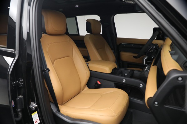 Used 2024 Land Rover Defender 110 V8 P525 for sale $84,900 at Alfa Romeo of Westport in Westport CT 06880 17