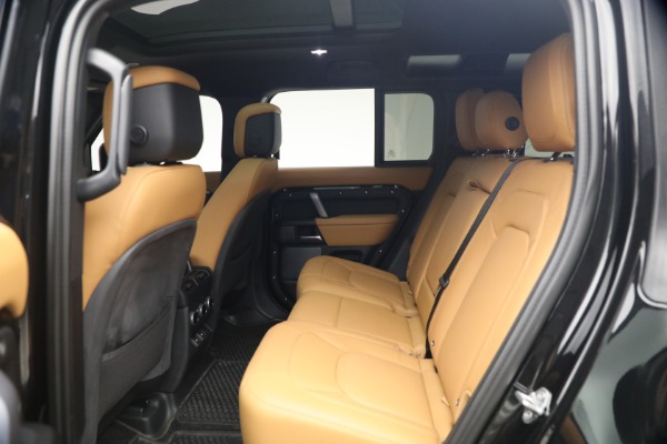 Used 2024 Land Rover Defender 110 V8 P525 for sale $84,900 at Alfa Romeo of Westport in Westport CT 06880 19