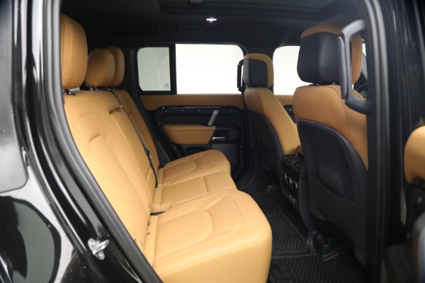 Used 2024 Land Rover Defender 110 V8 P525 for sale $84,900 at Alfa Romeo of Westport in Westport CT 06880 21