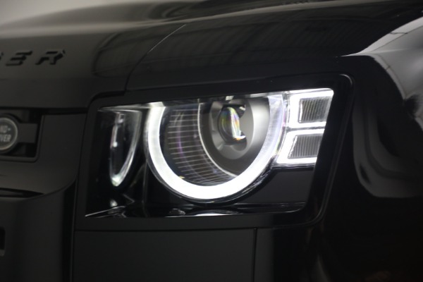Used 2024 Land Rover Defender 110 V8 P525 for sale $84,900 at Alfa Romeo of Westport in Westport CT 06880 24