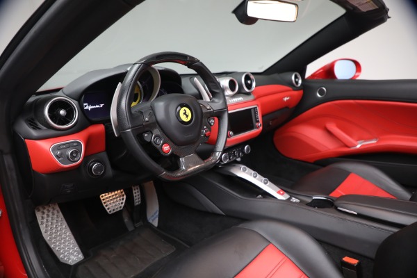 Used 2017 Ferrari California T for sale $163,900 at Alfa Romeo of Westport in Westport CT 06880 15