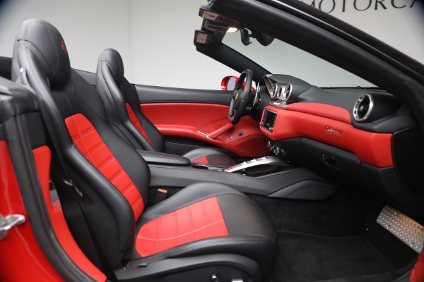 Used 2017 Ferrari California T for sale $163,900 at Alfa Romeo of Westport in Westport CT 06880 17