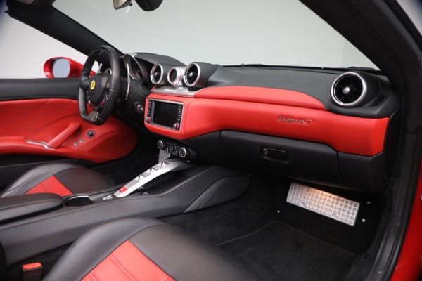 Used 2017 Ferrari California T for sale $163,900 at Alfa Romeo of Westport in Westport CT 06880 19