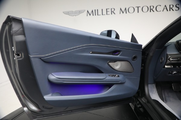 New 2026 Aston Martin Vantage S Roadster for sale $295,000 at Alfa Romeo of Westport in Westport CT 06880 28